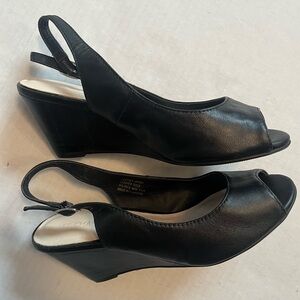 Le Chateau Black Slingback Heels